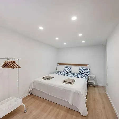 Appartamento 2 Bedroom Large Kitchen Flat On M1 Metro *
